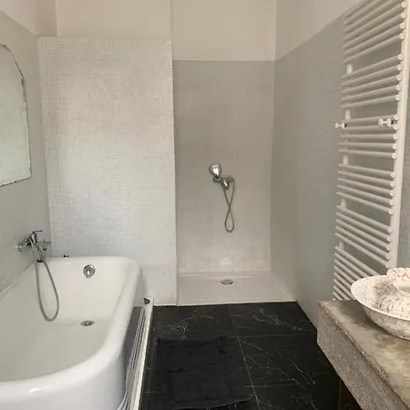 Bed & Breakfast Liberte Marseille